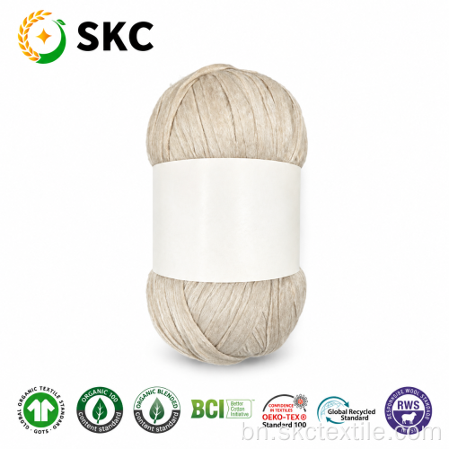 OEM 100g 193m স্লাব সুতা ফ্ল্যাট রিবন থ্রেড রিং স্পুন শক্তিশালী টেকসই রঙ্গিন অ্যান্টি-পিলিং ইকো-ফ্রেন্ডলি 55% অ্যাক্রিলিক 45% মিশ্রিত সুতা
